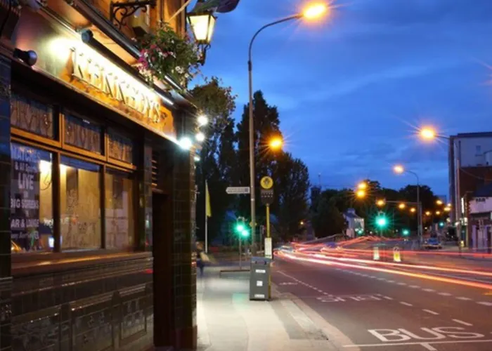 Kennedys Drumcondra לינה וארוחת בוקר דבלין