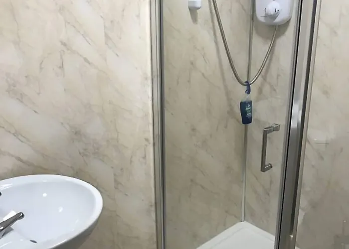 לינה וארוחת בוקר Kennedys Drumcondra