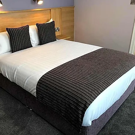 Kennedys Drumcondra 3*
