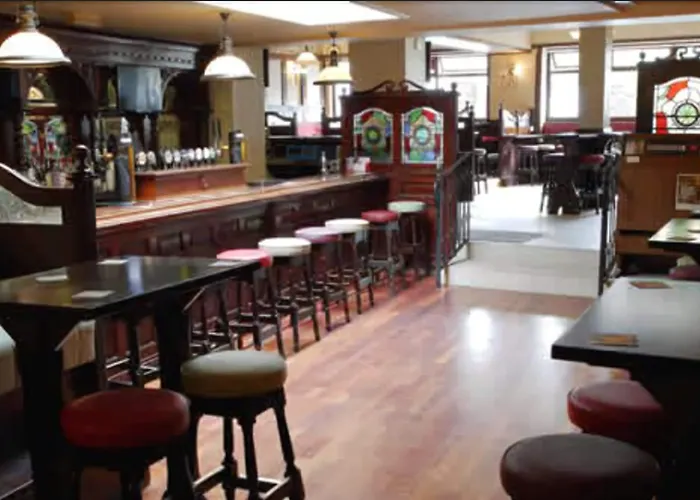 Kennedys Drumcondra 3*