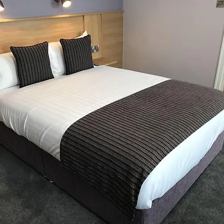 Kennedys Drumcondra 3*